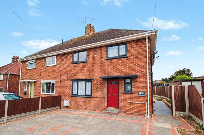 4 Bedroom Semi-Detached House For Sale In Rigbourne Hill, Beccles, Suffolk, NR34