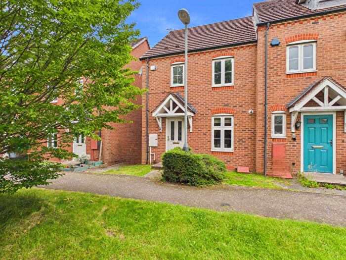 3 Bedroom End Of Terrace House For Sale In The Marish, Warwick, CV34