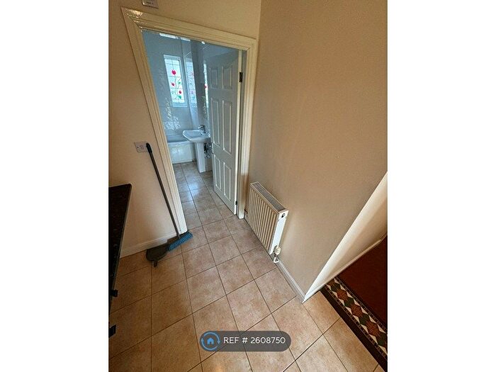 2 Bedroom Flat To Rent In Copthorne Road, Wolverhampton, WV3