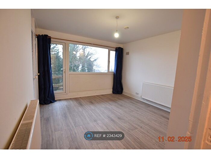 Studio To Rent In Ruthin Close, Luton, LU1