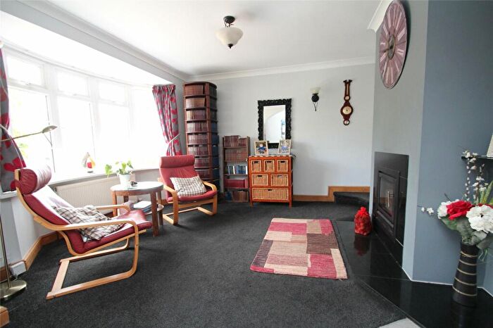4 Bedroom Detached House For Sale In Blackbrook Park Avenue, Fareham, Hampshire, PO15