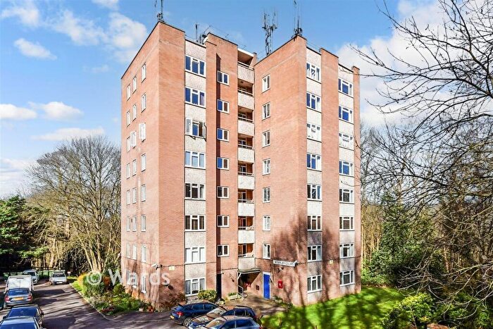 2 Bedroom Apartment For Sale In Sandling Lane, Penenden Heath, Maidstone, Kent, ME14