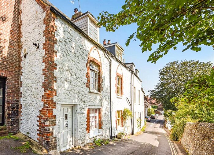 1 Bedroom End Of Terrace House For Sale In Park Place, Arundel, BN18