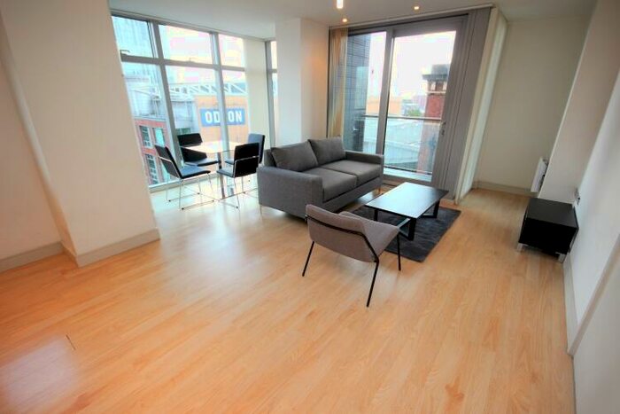2 Bedroom Apartment To Rent In Great Northern Tower, Watson Street Manchester, M3