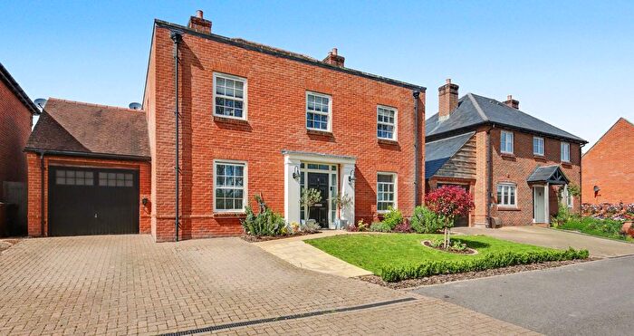 4 Bedroom Detached House For Sale In Weatherall Close, Bishops Waltham, SO32