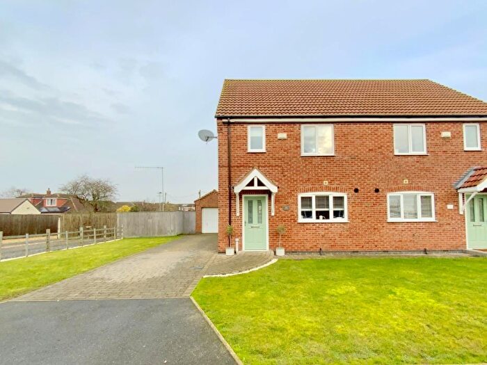3 Bedroom Semi-Detached House For Sale In Forest Way, Humberston, DN36