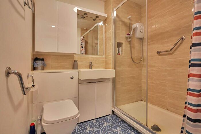 2 Bedroom Retirement Property For Sale In Tongdean Lane, Withdean, Brighton, BN1