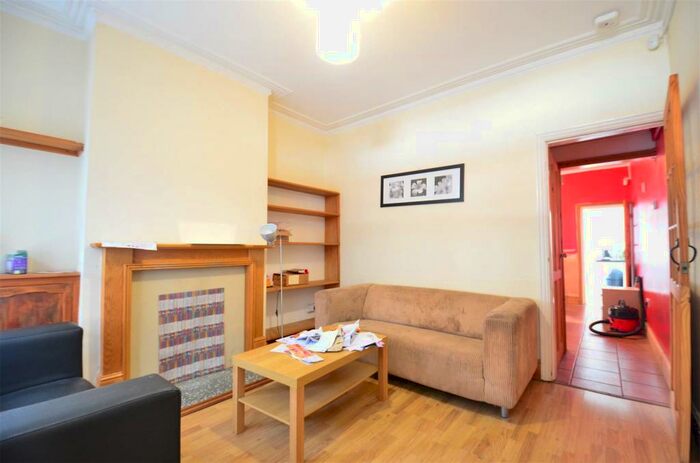 3 Bedroom Terraced House To Rent In Student Property - Selly Oak, Birmingham, B29