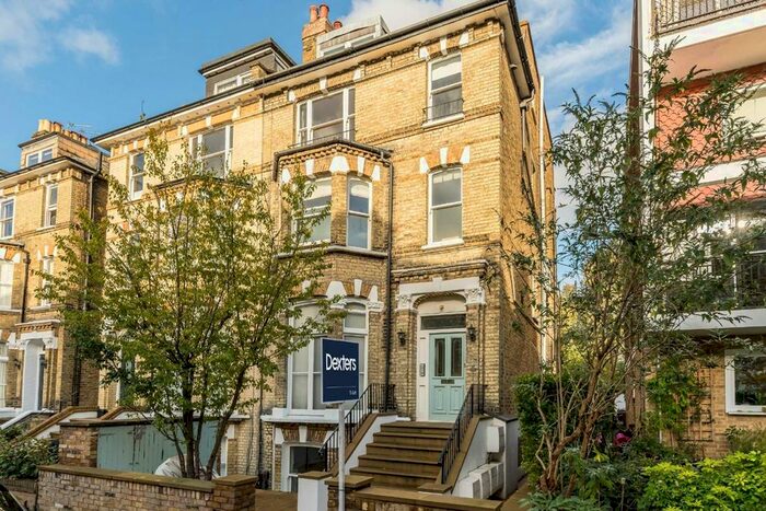 2 Bedroom Flat To Rent In Cardigan Road, Richmond, TW10