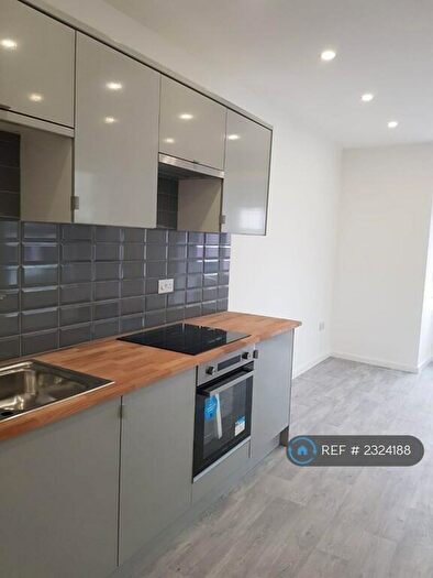 2 Bedroom Flat To Rent In Abbeydale Road, Sheffield, S7