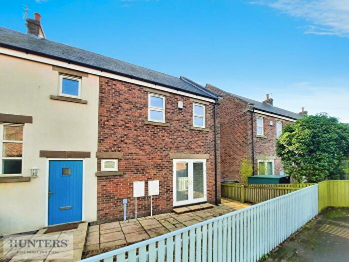 3 Bedroom House To Rent In Essyn Court, Easington Village, SR8