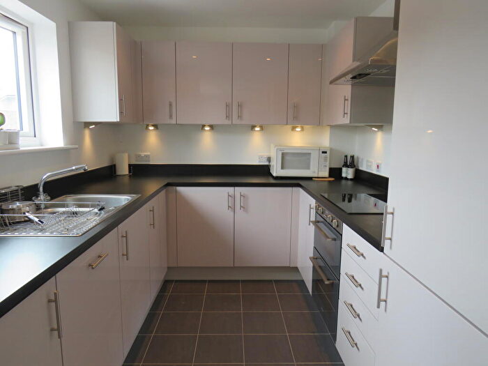 2 Bedroom Apartment To Rent In Tatler Close, Warwick, CV34