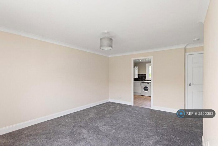 2 Bedroom Flat To Rent In Christian Crescent, Edinburgh, EH15