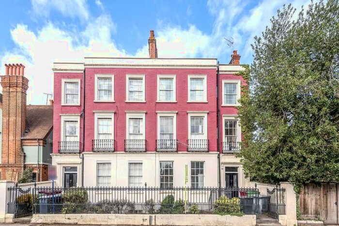 1 Bedroom Flat To Rent In Bath Road, Reading, Berkshire, RG1