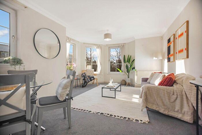 2 Bedroom Flat For Sale In / Roseburn Maltings, Edinburgh, EH12