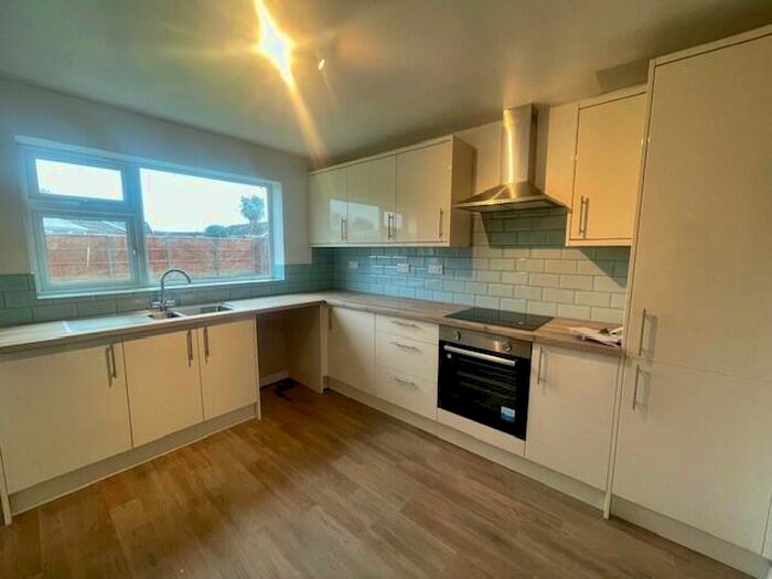 3 Bedroom House To Rent In Oakfield, Saxilby, Lincoln, LN1