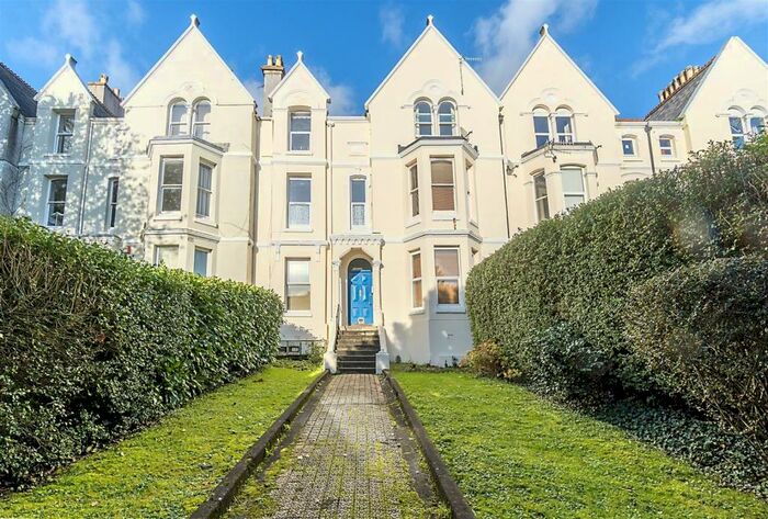 1 Bedroom Flat To Rent In Connaught Avenue, Mutley, Plymouth, PL4