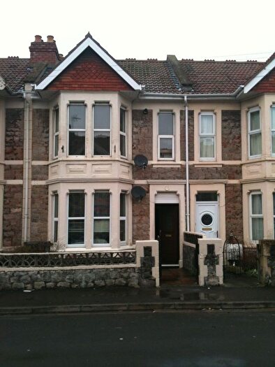 2 Bedroom Flat To Rent In Kensington Road, Weston-Super-Mare, BS23