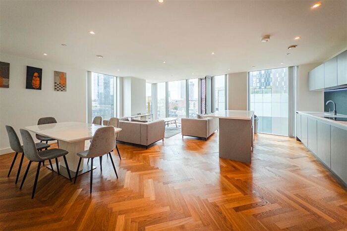 3 Bedroom Apartment To Rent In South Tower, Deansgate Square, M15