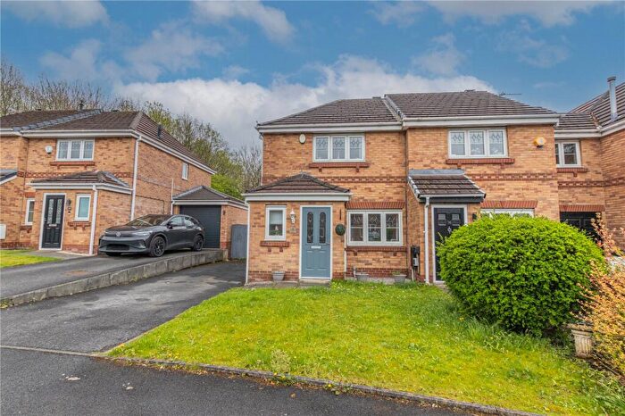3 Bedroom Terraced House For Sale In Crossbrook Way, Milnrow, Rochdale, OL16