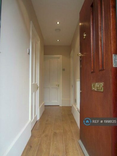 2 Bedroom Flat To Rent In Cherry Garden House, London, SE16