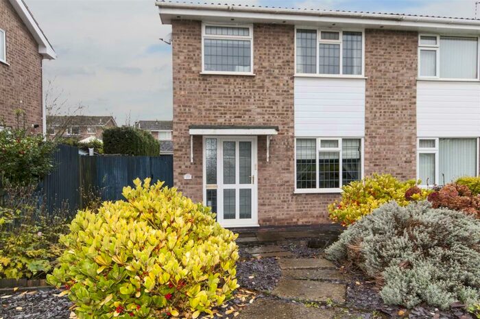 3 Bedroom Semi-Detached House To Rent In Darsway, Castle Donington, Derby, DE74