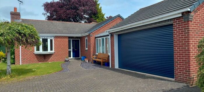 2 Bedroom Detached Bungalow To Rent In Elms Farm Way, Littleover, DE23