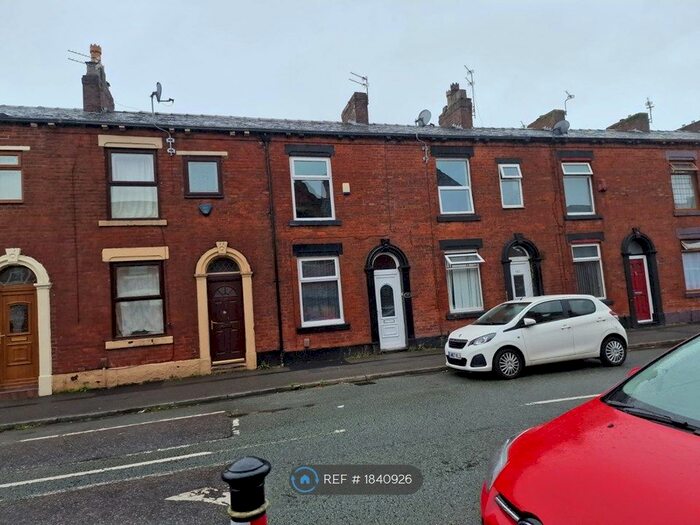 2 Bedroom Terraced House To Rent In Chapel Road, Oldham, OL8