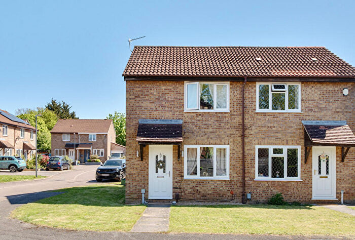 2 Bedroom Semi Detached House For Sale In Whitley Close, Yate, Bristol, BS37