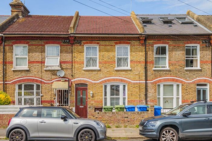 1 Bedroom Flat To Rent In Buchan Road London, SE15