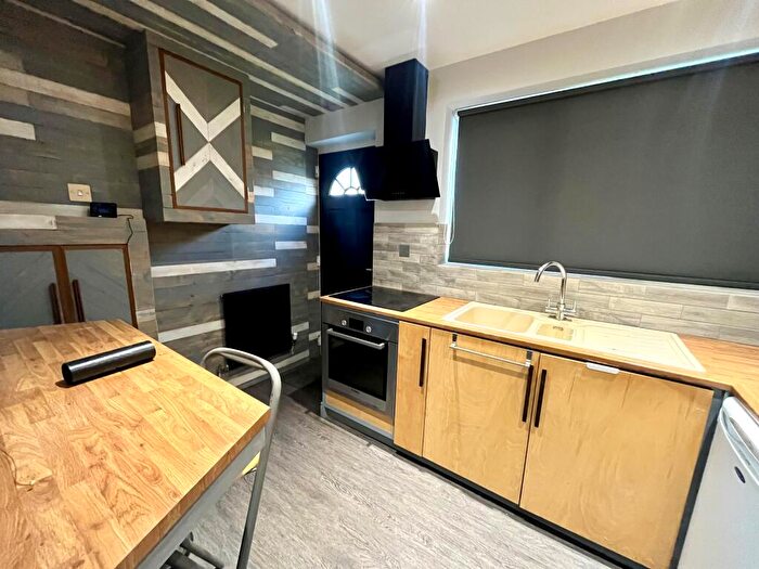 3 Bedroom Semi-Detached House To Rent In Newstead Ave, Didsbury, M20