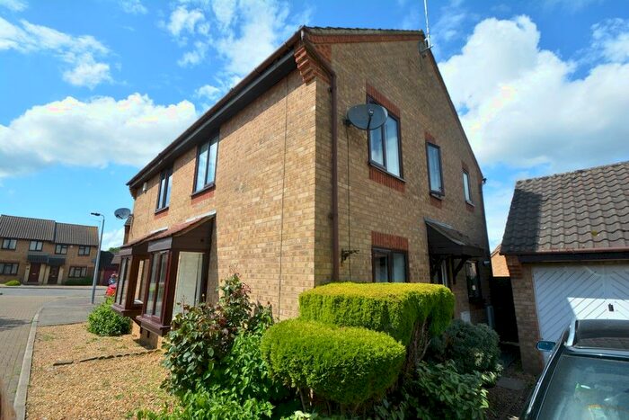3 Bedroom Semi-Detached House To Rent In Hoylake Drive, Farcet, PE7