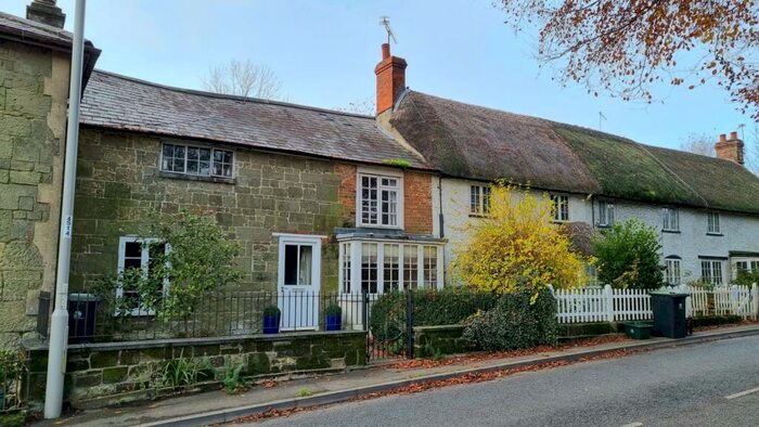 3 Bedroom Terraced House To Rent In Salisbury Road, Shaftesbury, SP7