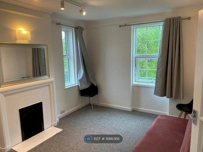 1 Bedroom Flat To Rent In Wellington House, London, W5