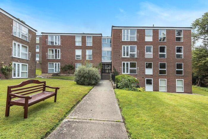 2 Bedroom Flat To Rent In Granville Court, Headington, OX3