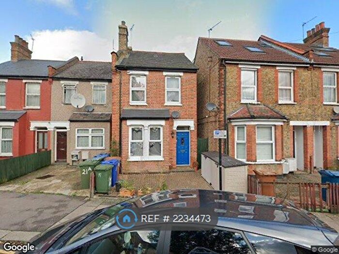 Studio To Rent In Graham Road, Wealdstone, Harrow, HA3