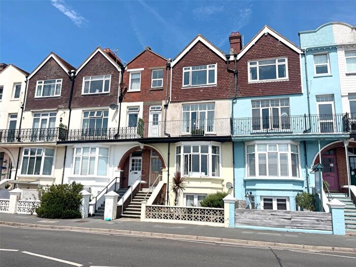 1 Bedroom Apartment To Rent In South Terrace, Littlehampton, West Sussex, BN17