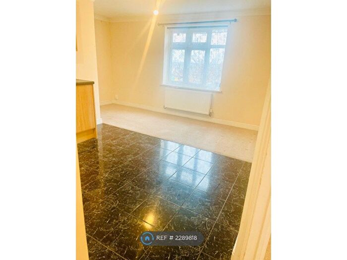 Studio To Rent In Irthlingborough, Irthlingborough, NN9