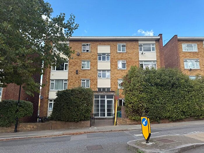 2 Bedroom Flat For Sale In St Asaphs Court, St Asaph Road, Brockley, SE4