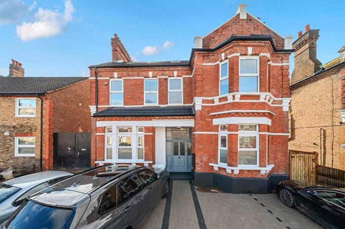 1 Bedroom Apartment To Rent In Manor Road, Beckenham, BR3