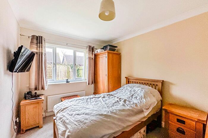 3 Bedroom Bungalow For Sale In Grassam Close, Preston, Hull, HU12