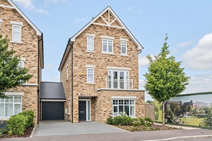 5 Bedroom Detached House For Sale In Fleet, Hampshire, GU51
