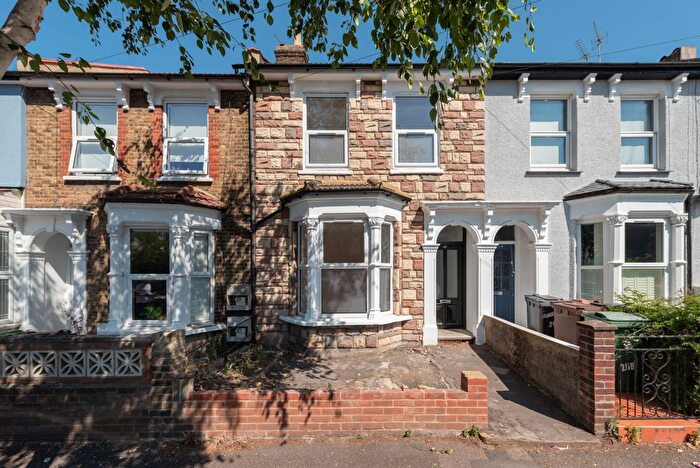 3 Bedroom Terraced House To Rent In Eldon Road, E17