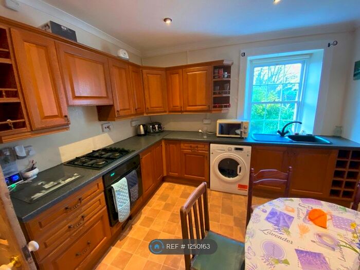 2 Bedroom Flat To Rent In Lower, Stirling, FK8