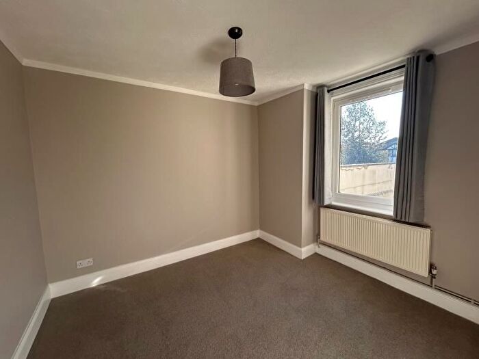 1 Bedroom Flat To Rent In Grange Road, Guildford, GU2