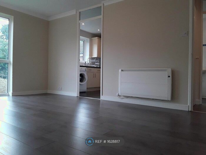 2 Bedroom Flat To Rent In Southcote Road, Reading, RG30