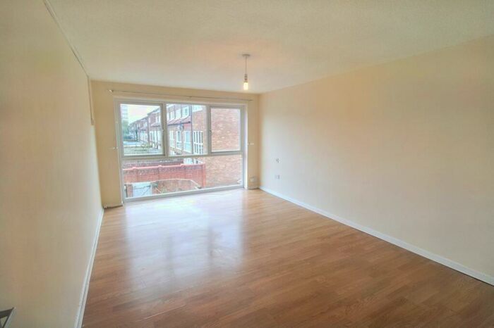 3 Bedroom Town House To Rent In Tynemouth Close, Heaton, Newcastle Upon Tyne, Tyne And Wear, NE6