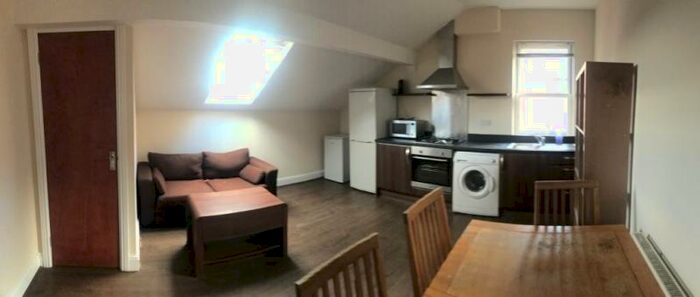 4 Bedroom Flat To Rent In Clarendon Road, Hyde Park, Leeds, LS2