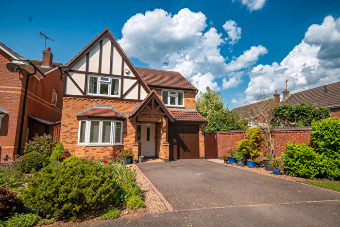4 Bedroom Detached House For Sale In Carnation Close, Leicester Forest East, LE3