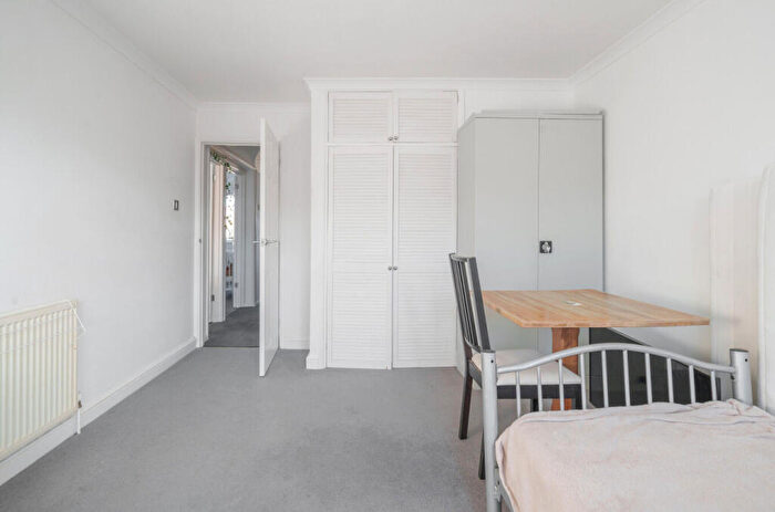 2 Bedroom Apartment For Sale In Park Crescent, Rottingdean, Brighton, East Sussex, BN2